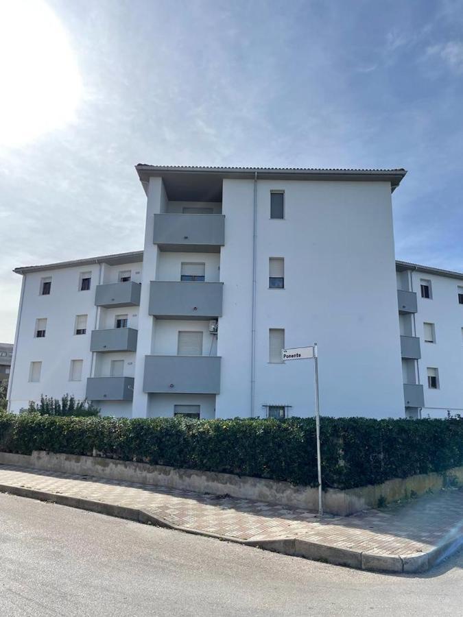 Appartamento La Tramontana Porto Torres Exterior photo